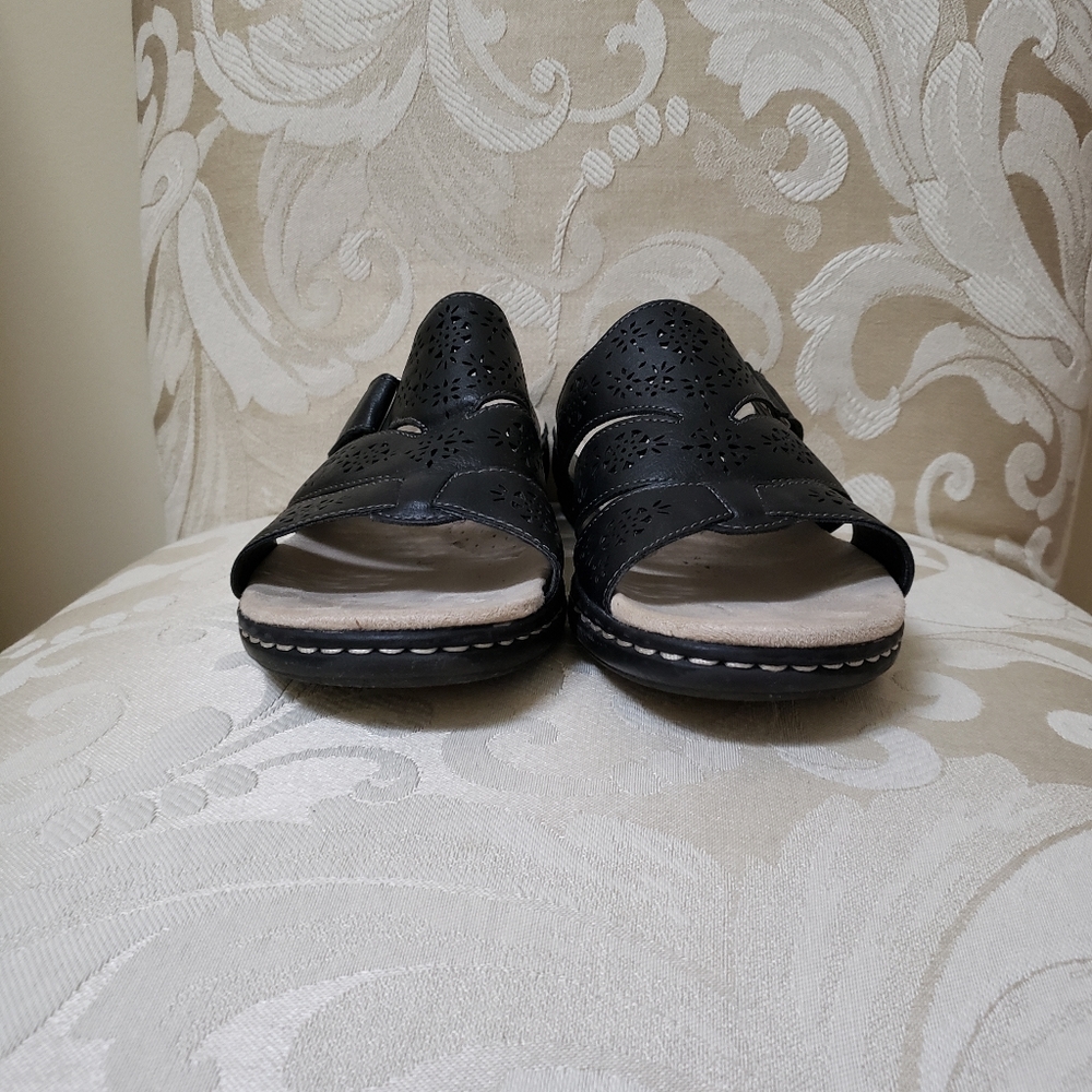 Black sandals